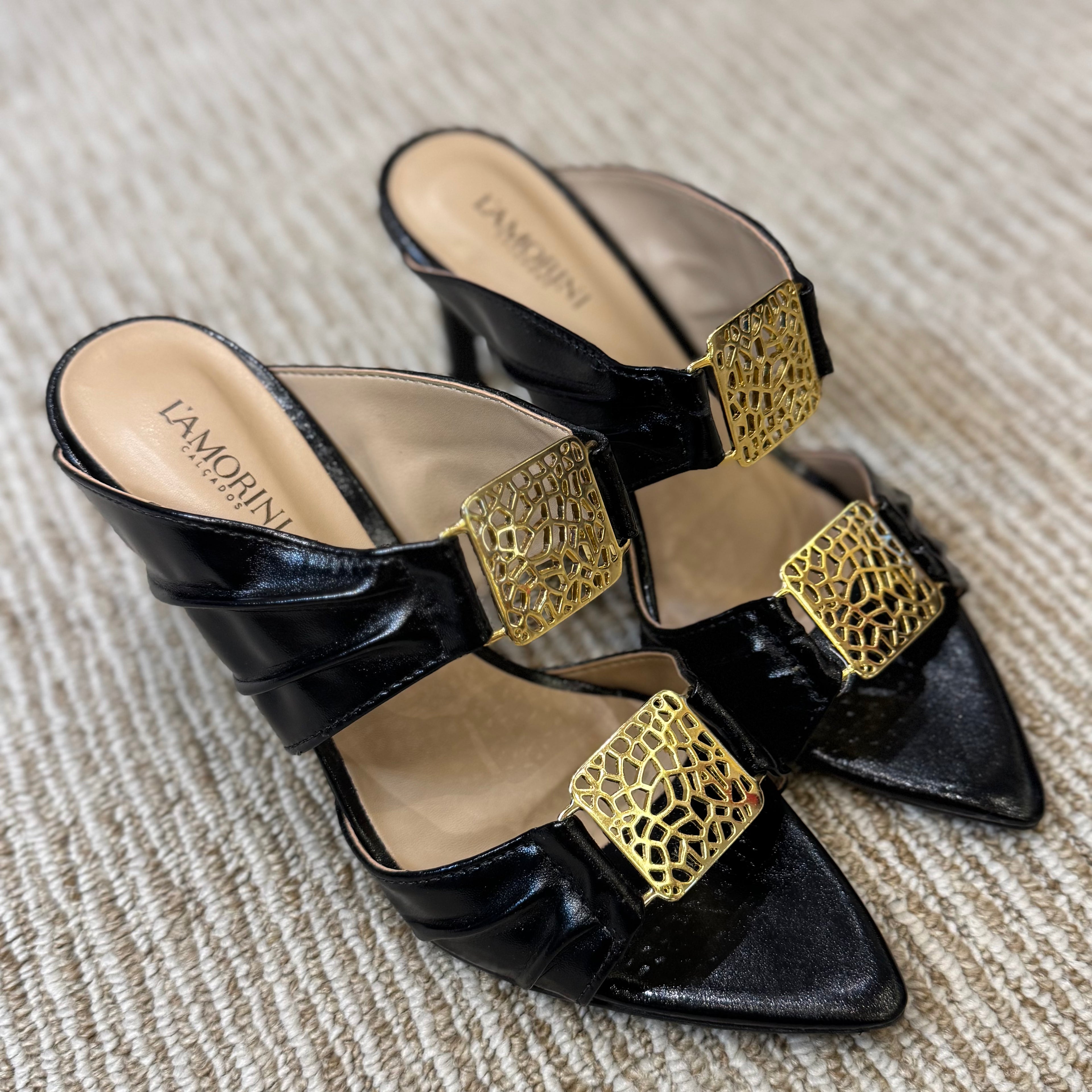 TAMANCO SALTO FINO COM DETALHES ORGÂNICOS - PRETO
